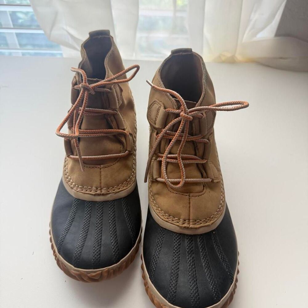 Sorel Women’s Size 8 Brown Black Duck Boots Lace Up Waterproof Outdoor